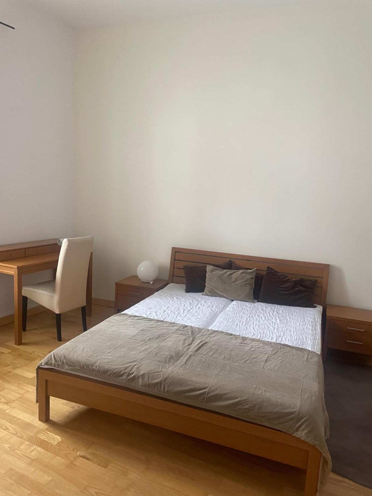 Apartman Pistacia Priame Centrum Bb Banská Bystrica Extérieur photo